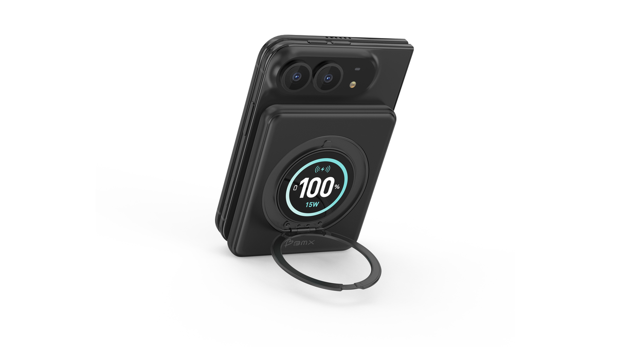 BMX SolidSafe Duo propping a closed black iPhone Duo upright on its 360-degree ring stand, display reading 100 percent and 15W